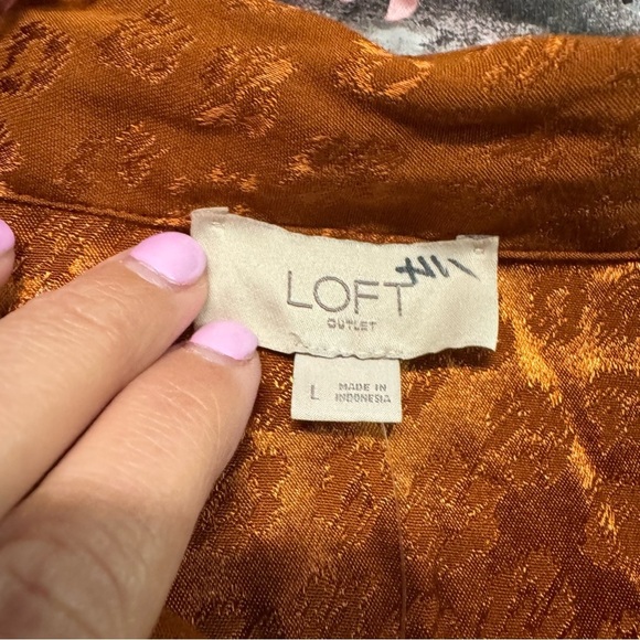 NWT LOFT Orange Satin Cheetah Print Tie Neck Long Sleeve Blouse shirt top - Picture 3 of 11